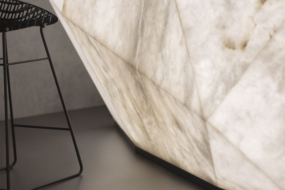 POLYGONAL RECEPTION DESK